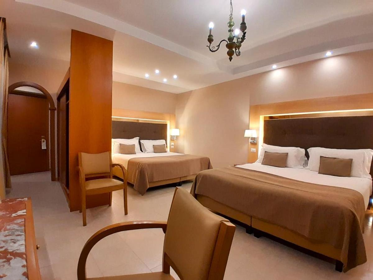 Montespina Park Hotel Наполи Екстериор снимка