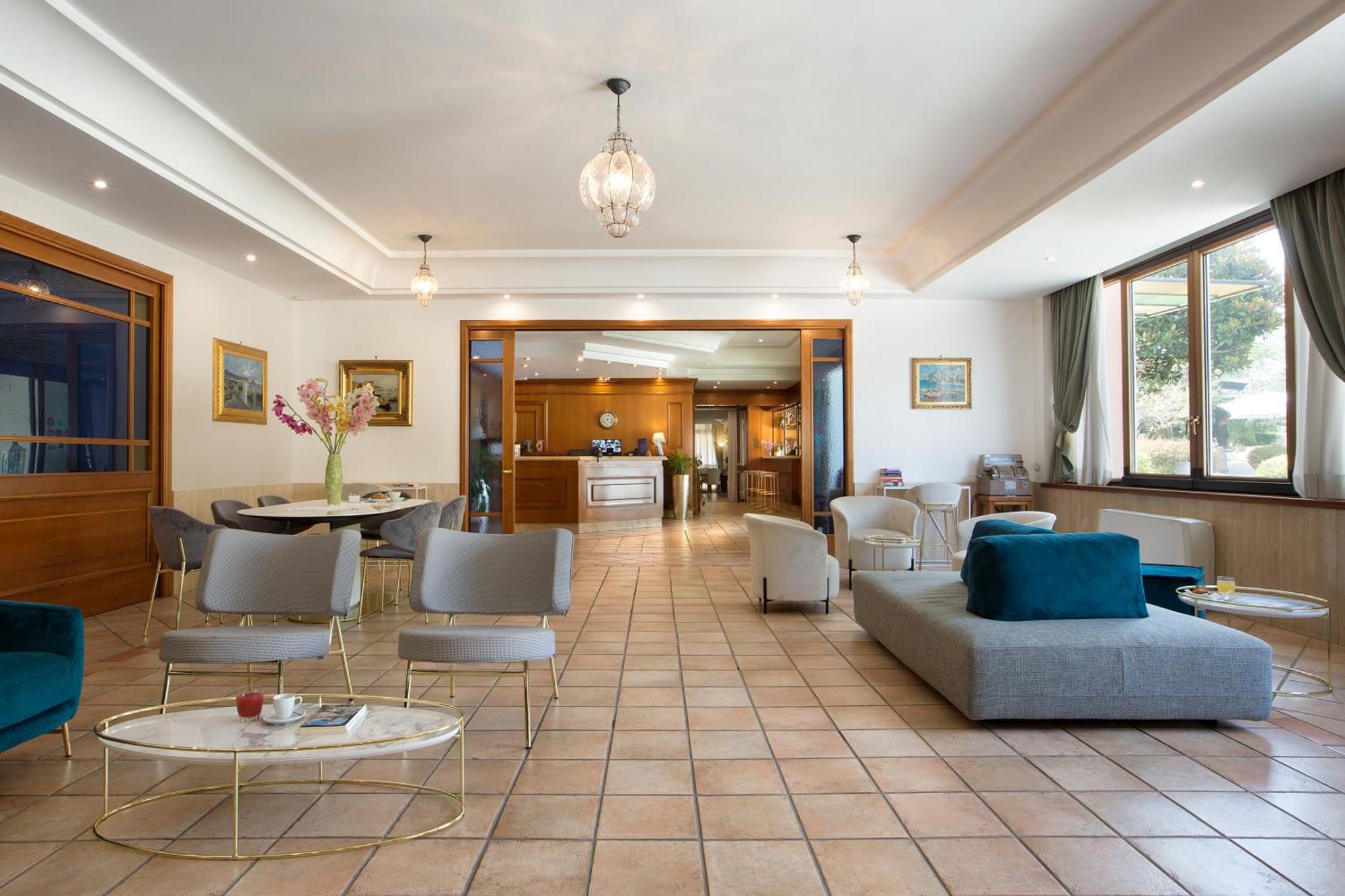 Montespina Park Hotel Наполи Екстериор снимка