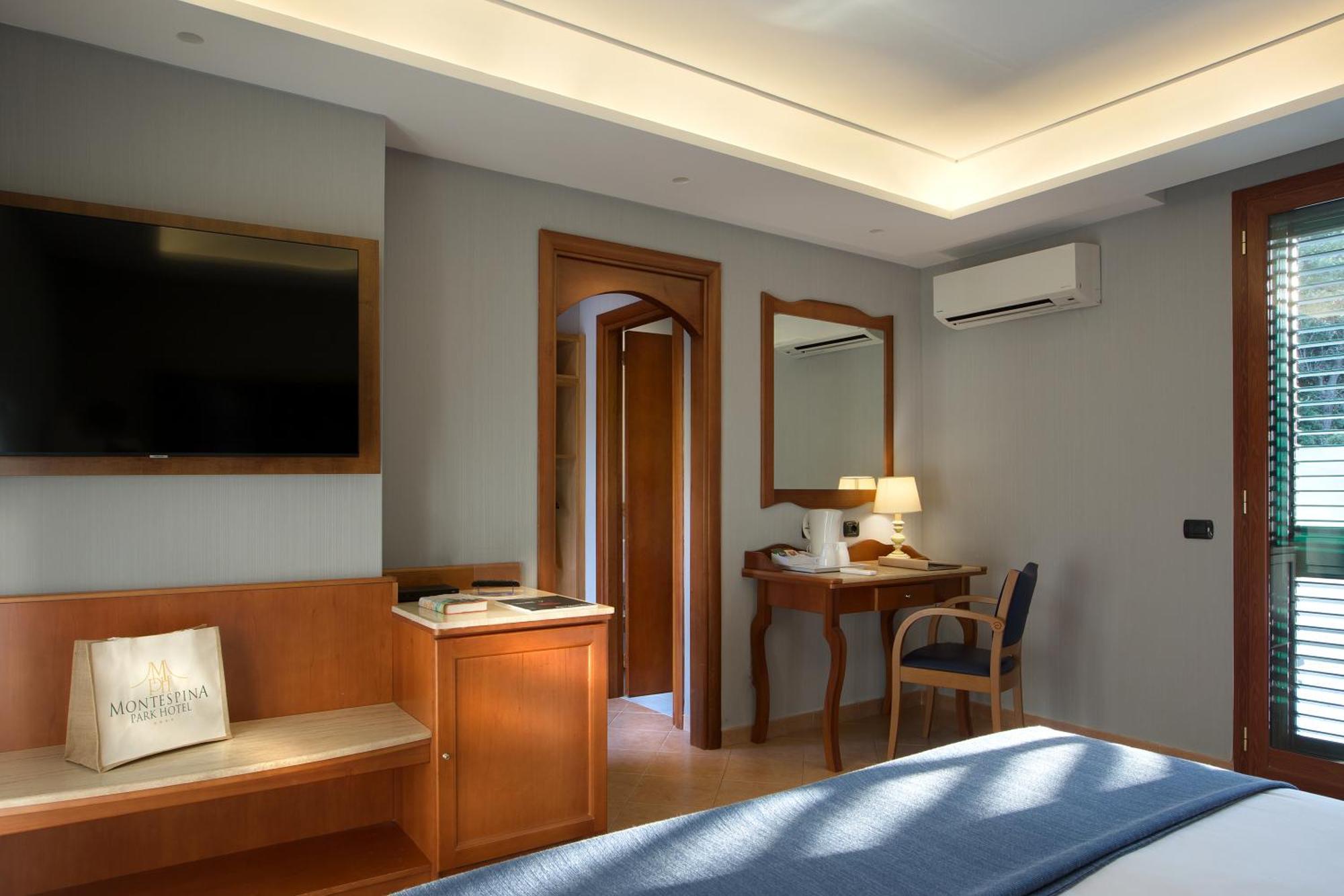 Montespina Park Hotel Наполи Екстериор снимка